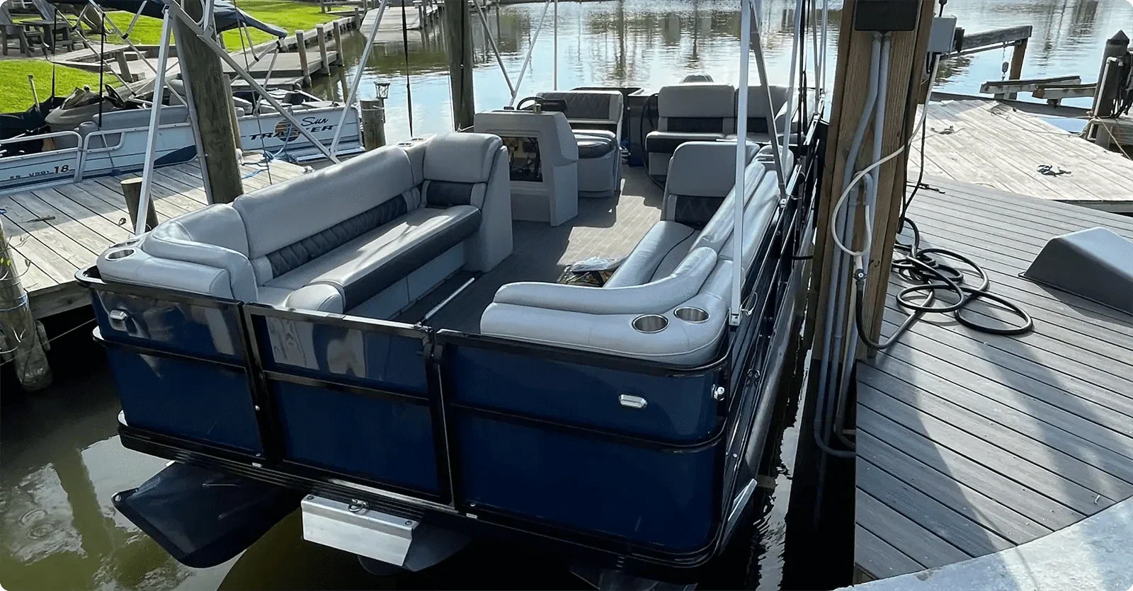 Rookie Rebuilder to Pontoon Pro: Justin’s 2002 Crest Sport Restoration