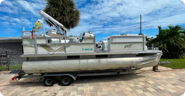 What to Look for When Buying a Used Pontoon Boat