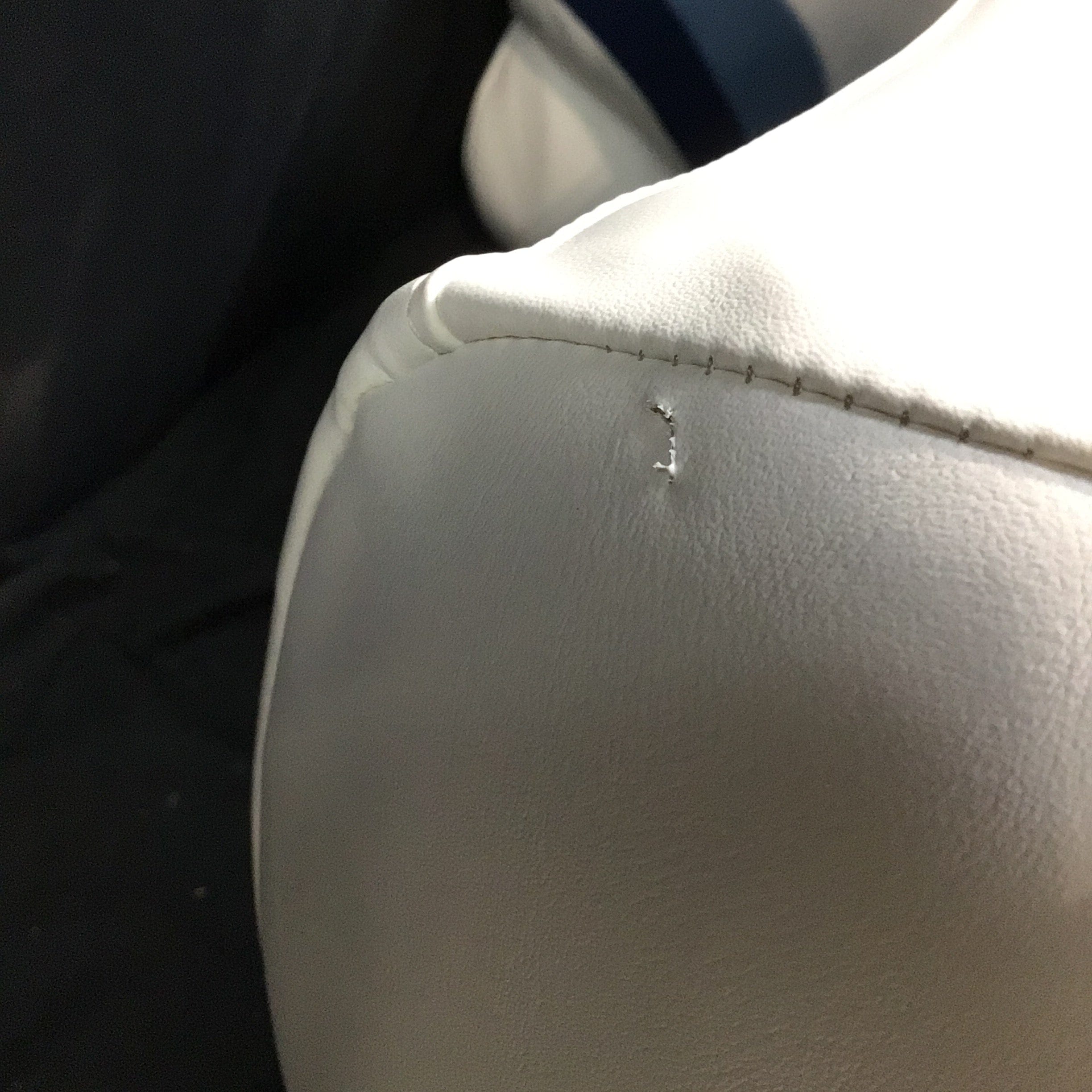 CLEARANCE ITEM CL-1029 | 30" Premium Bow Radius Pontoon Seats | KP30-100