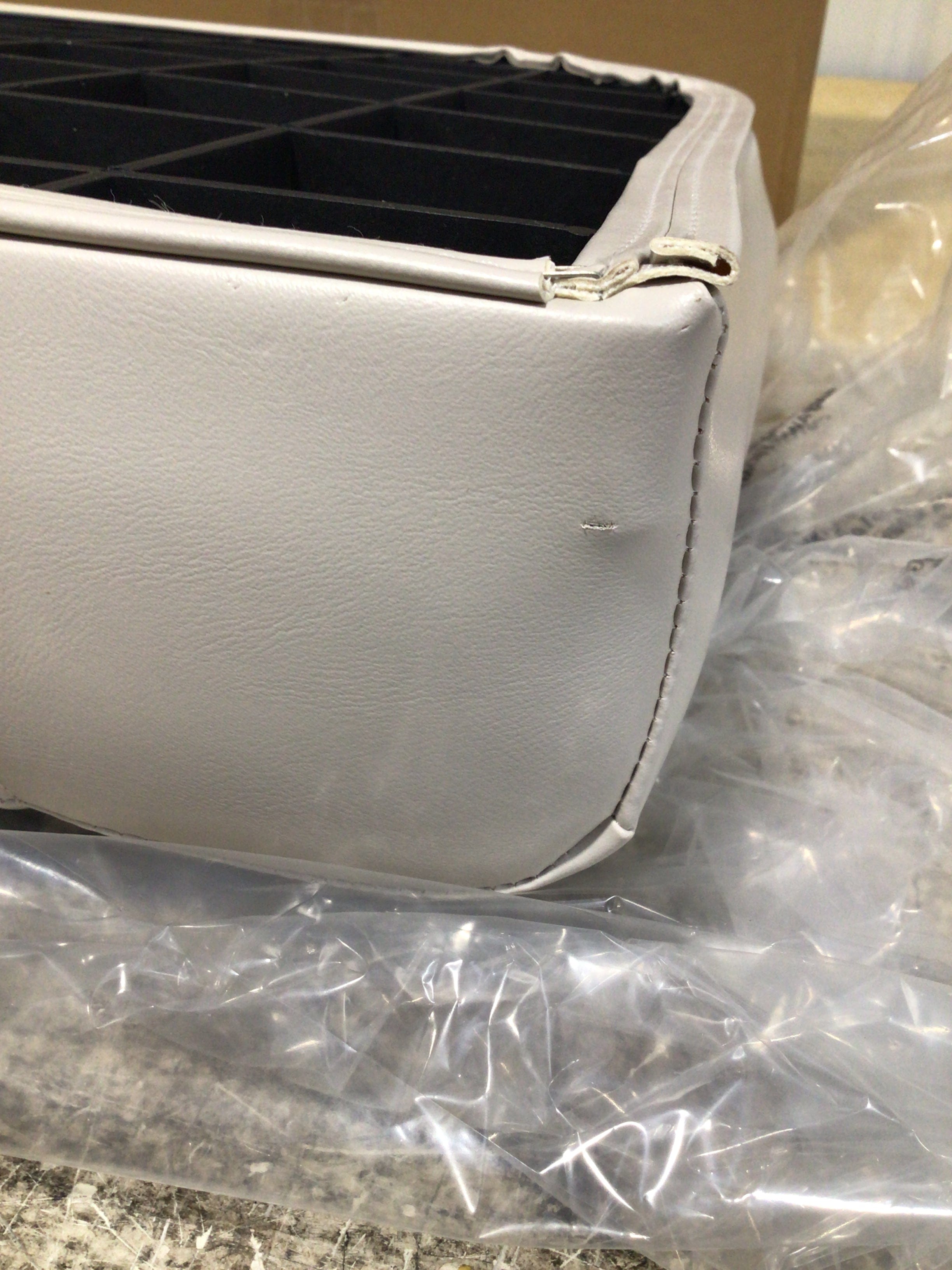 CLEARANCE ITEM CL-A581 | 28" Premium Pontoon Bottom Corner Cushion Only | P28-301-1