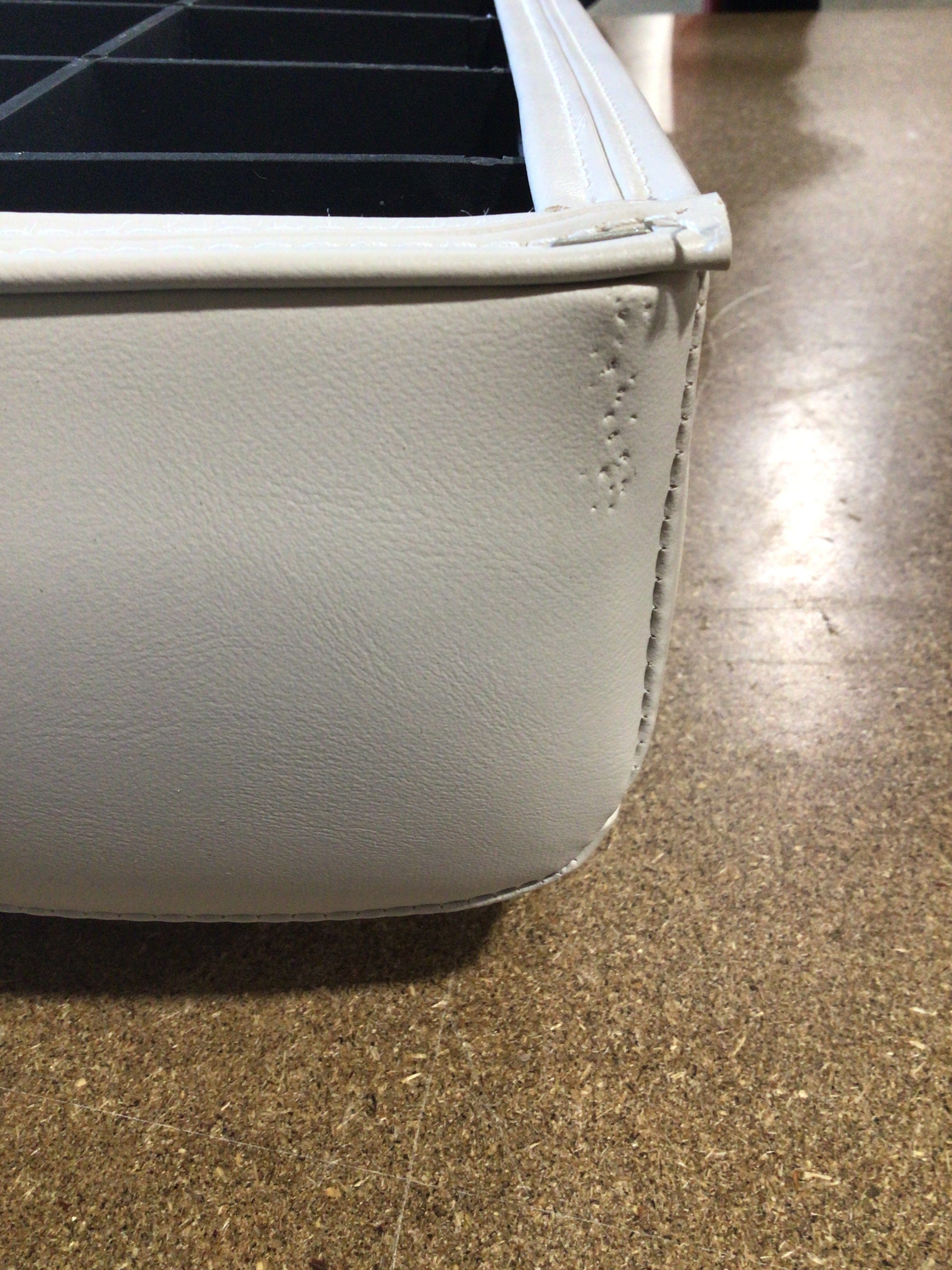 CLEARANCE ITEM CL-A673 | 28" Premium Pontoon Bottom Corner Cushion Only | P28-301-1