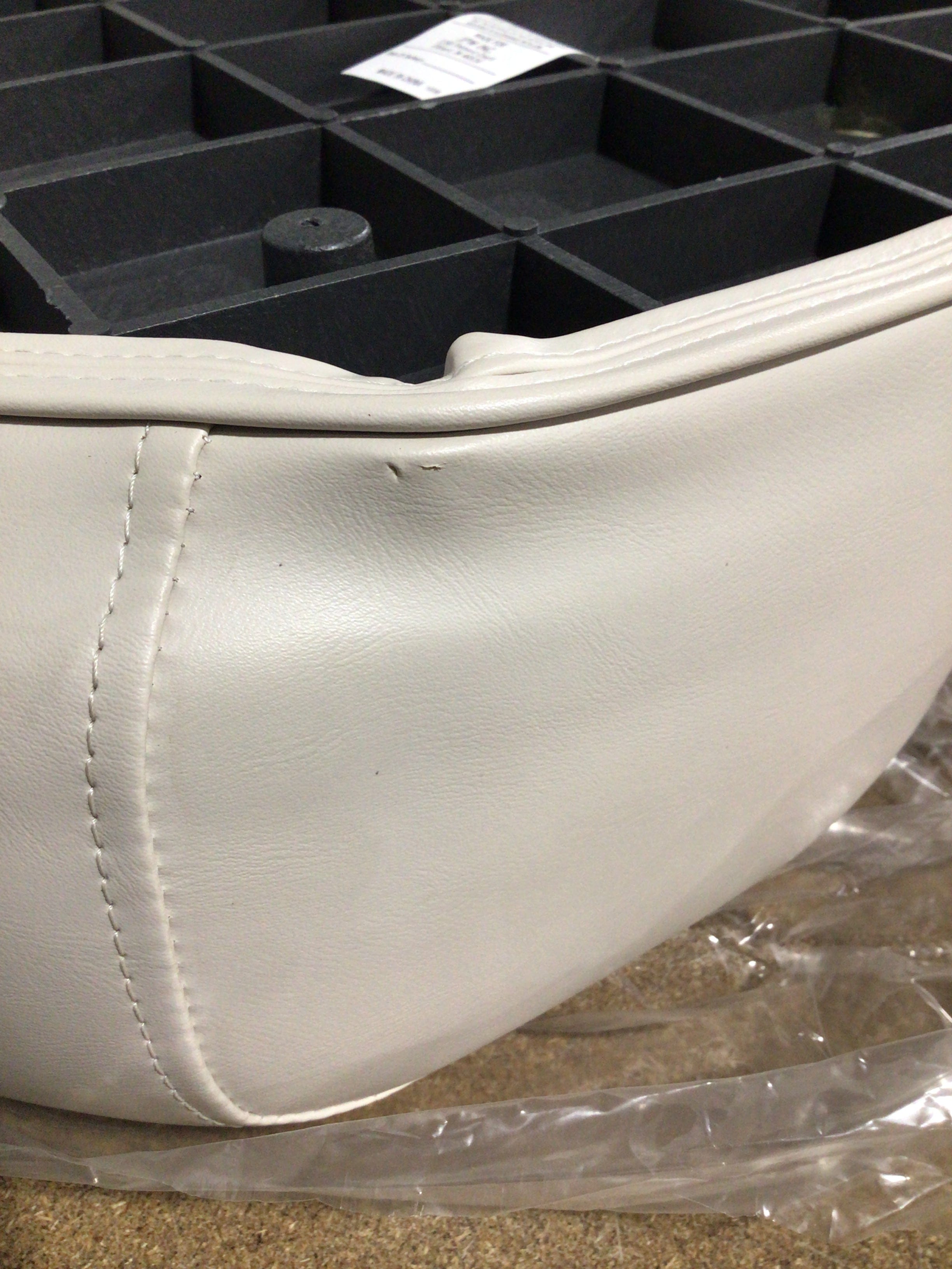 CLEARANCE ITEM CL-A826 | 28" Premium Pontoon Bottom Corner Cushion Only | P28-301-1