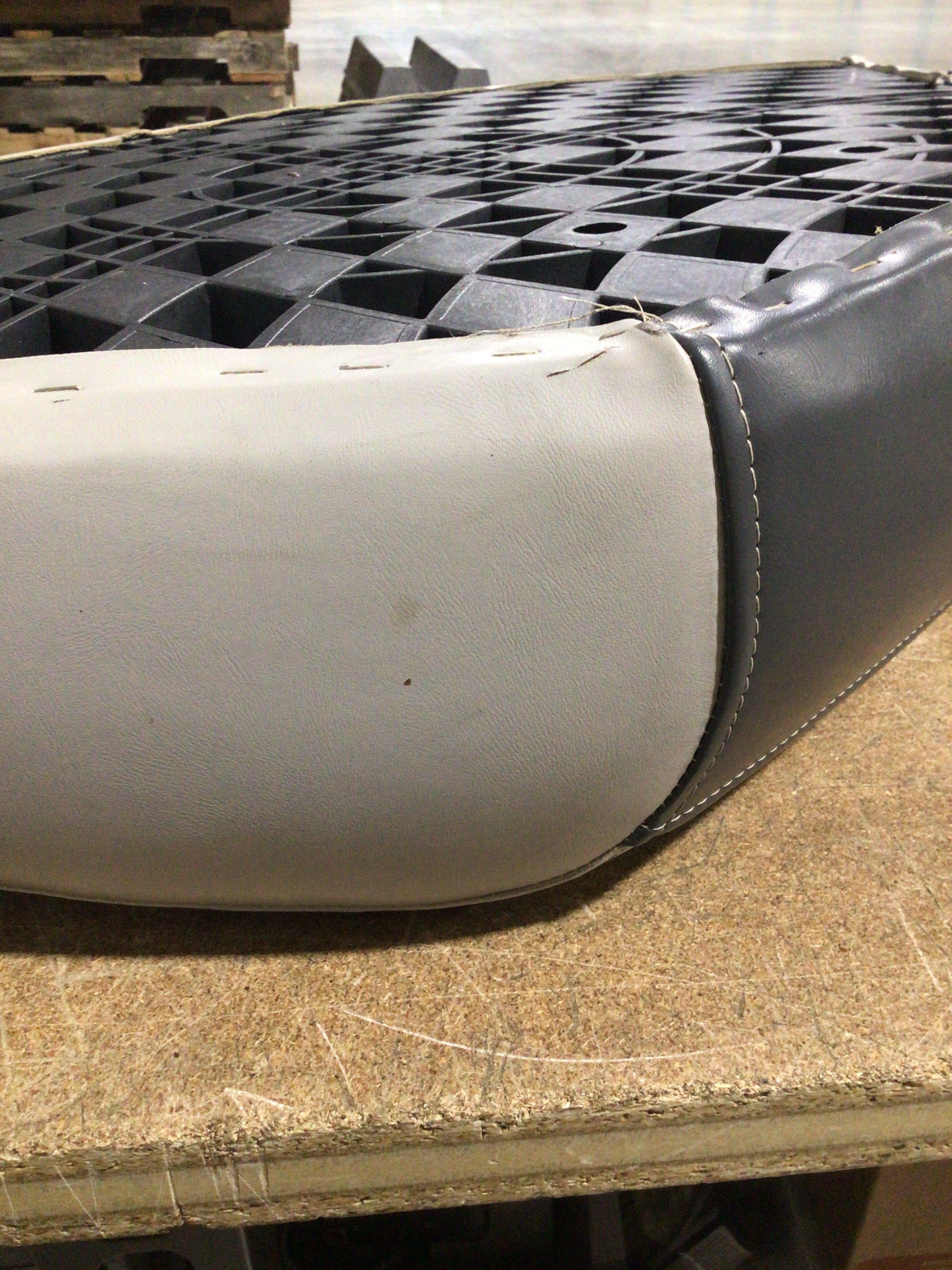 CLEARANCE ITEM CL-B213 & B342 | 36" Luxury Radius Pontoon Seats | KL36-500