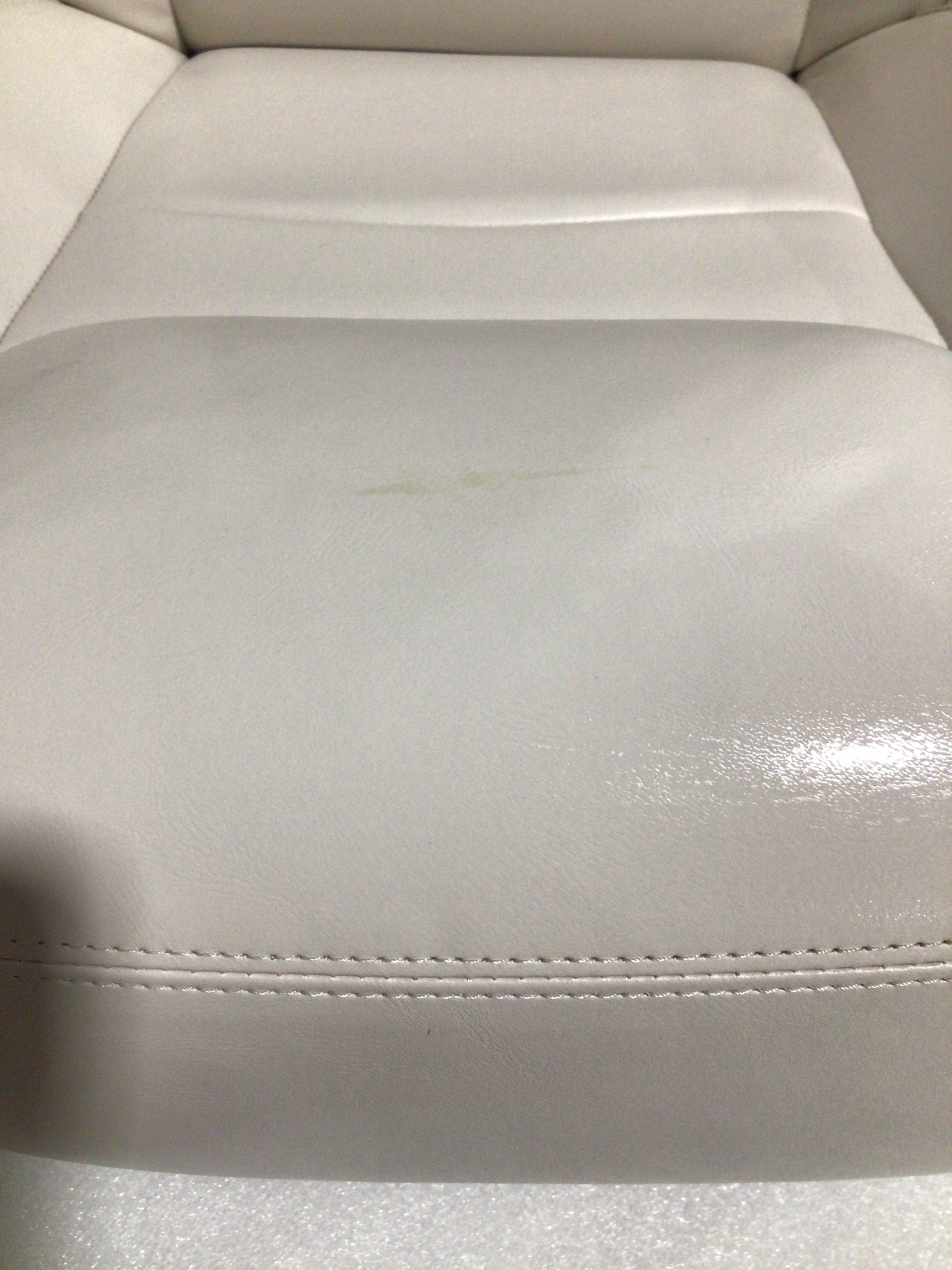 CLEARANCE ITEM CL-B581 | Reclining Pontoon Captain's Chair | RCL-IVORY