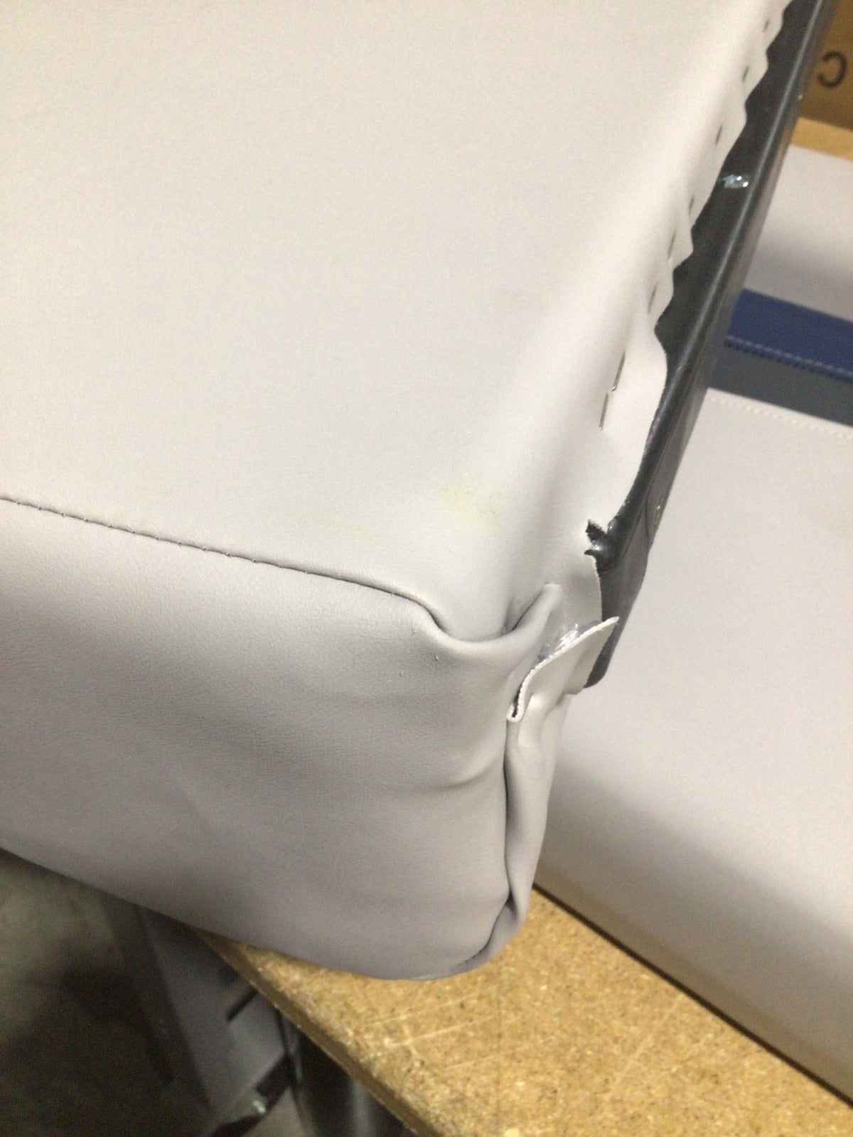 CLEARANCE ITEM CL-B730 | 38" Classic Pontoon Seats | KC38-200
