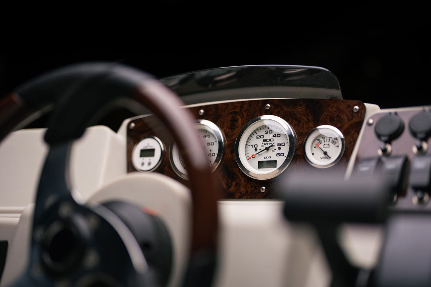 #wheel & panel color_carbon fiber