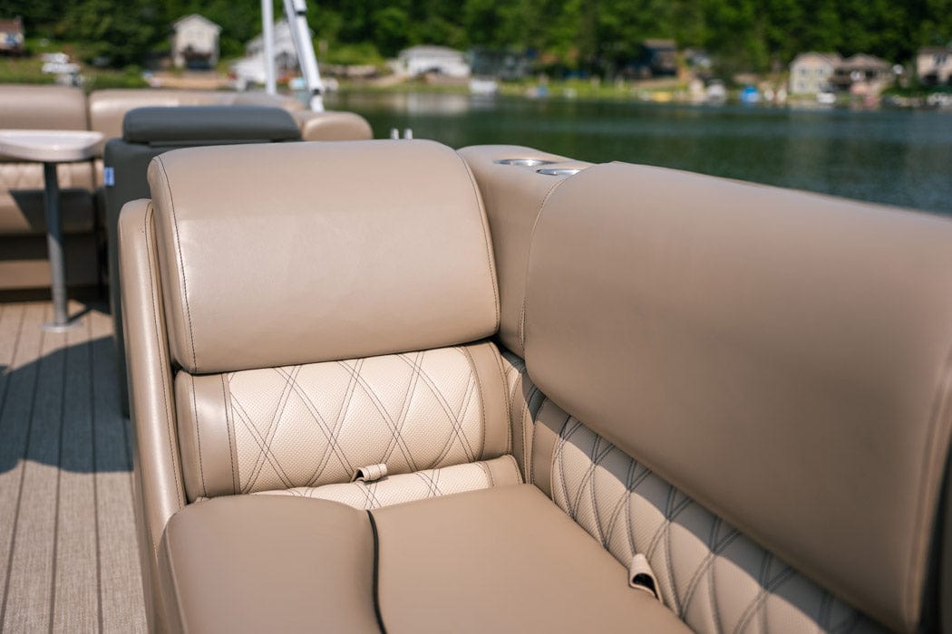 Right Lean Back Luxury Pontoon Boat Seats