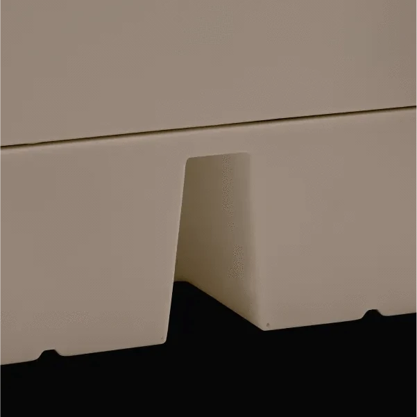 Luxury pontoon boat seat drainage