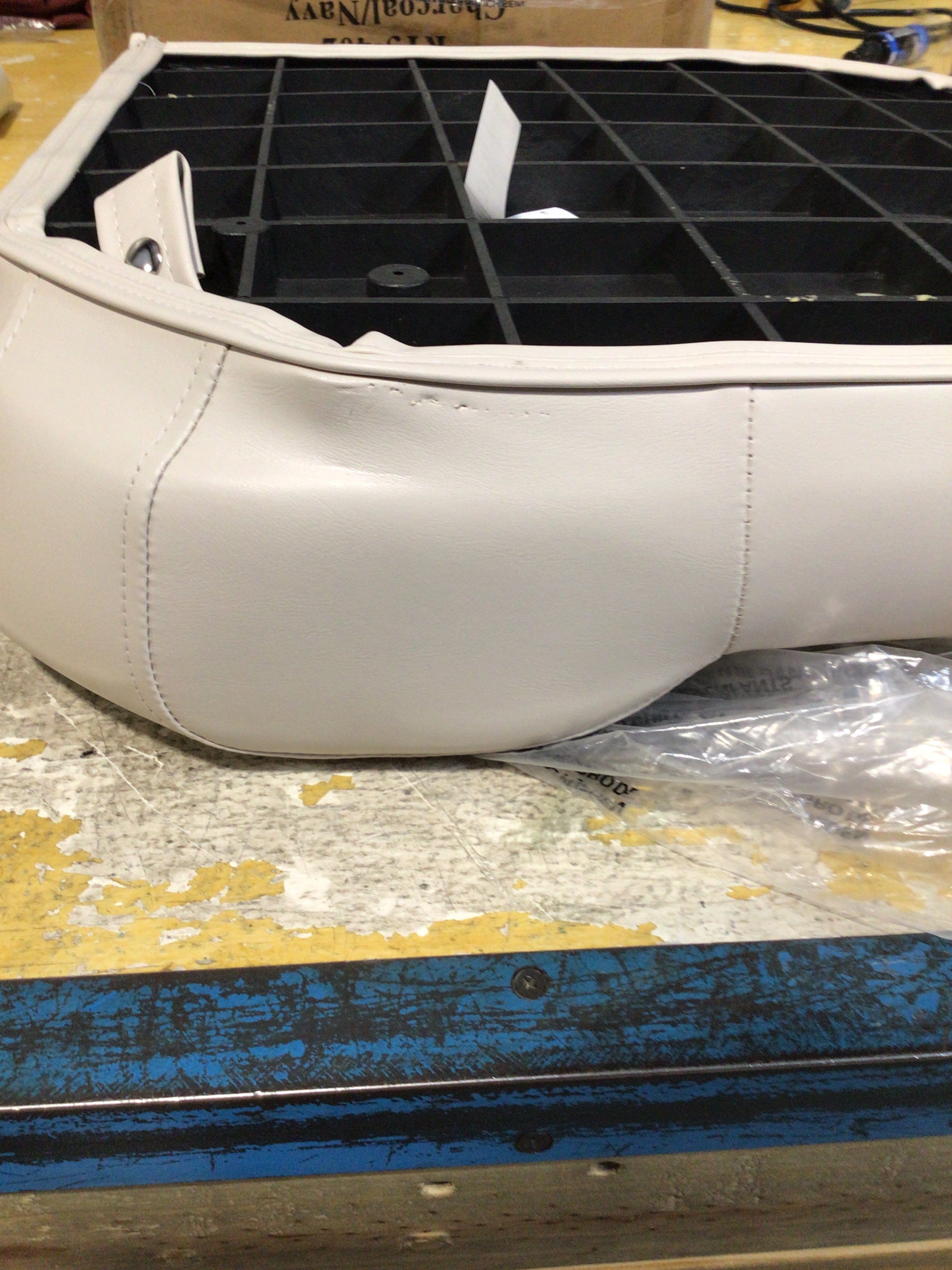 CLEARANCE ITEM CL-A404 | 28" Premium Pontoon Bottom Corner Cushion Only | P28-302-1