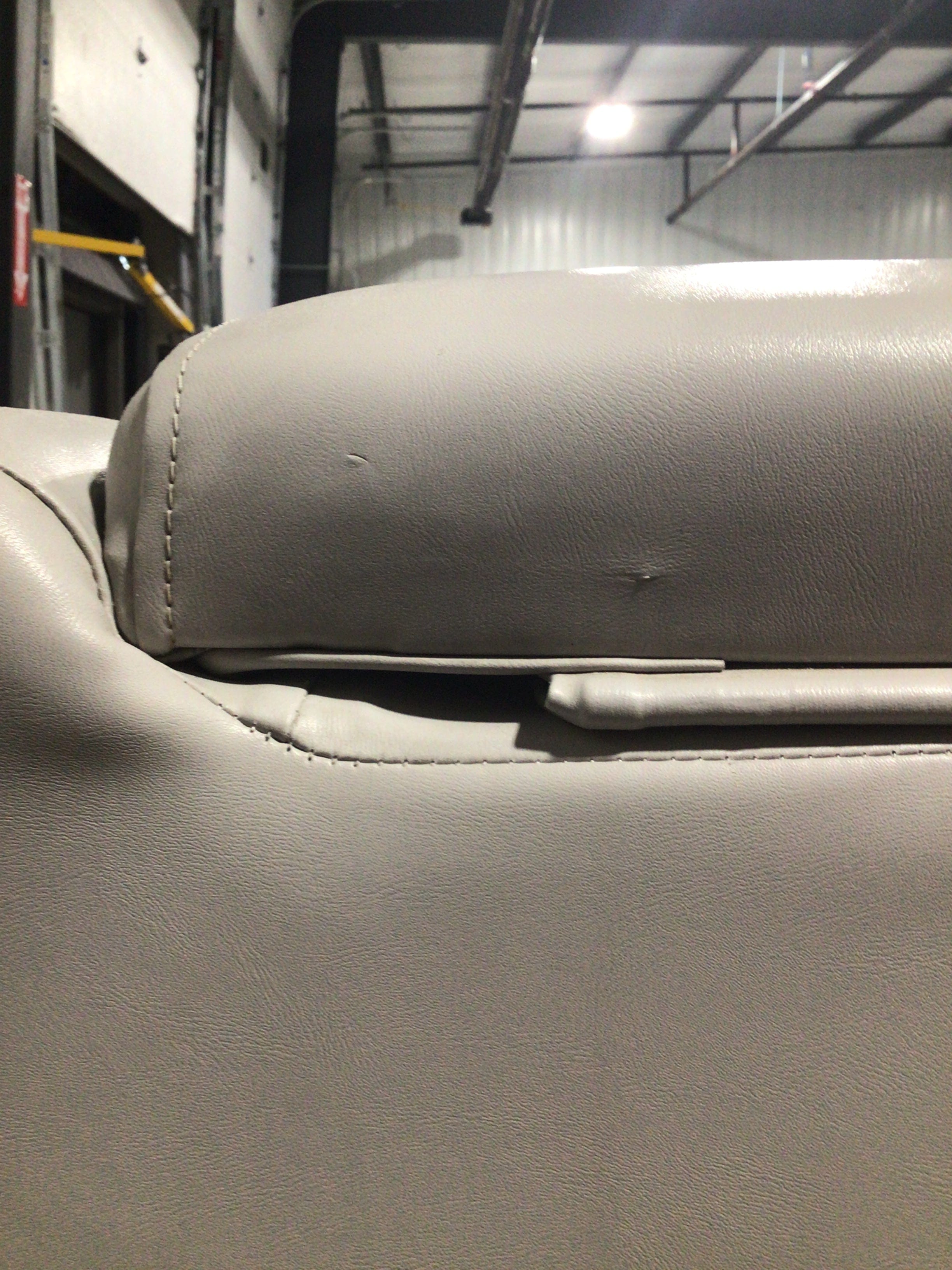 CLEARANCE ITEM CL-B220 | Luxury Right Lean back Pontoon Seat | RLLB-500