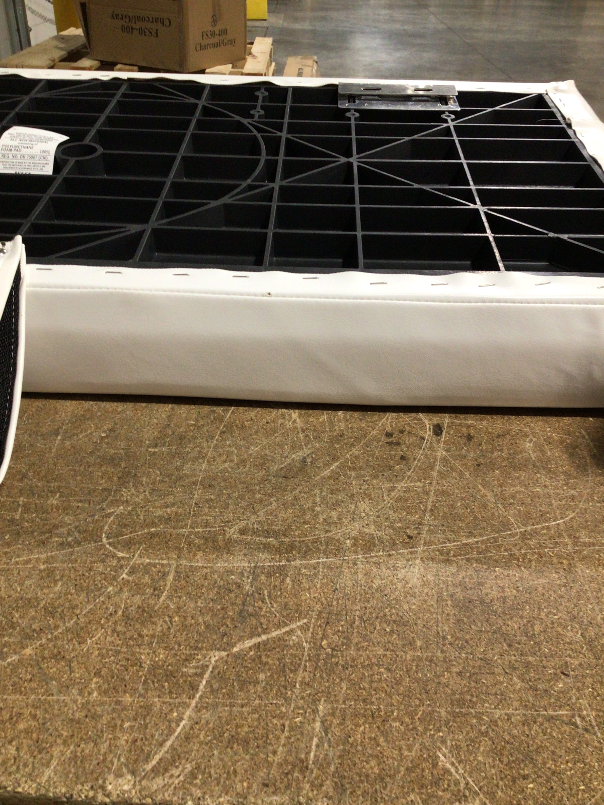 CLEARANCE ITEM CL-B441 | Right Classic Corner Bench Pontoon Seat | KCR45-100