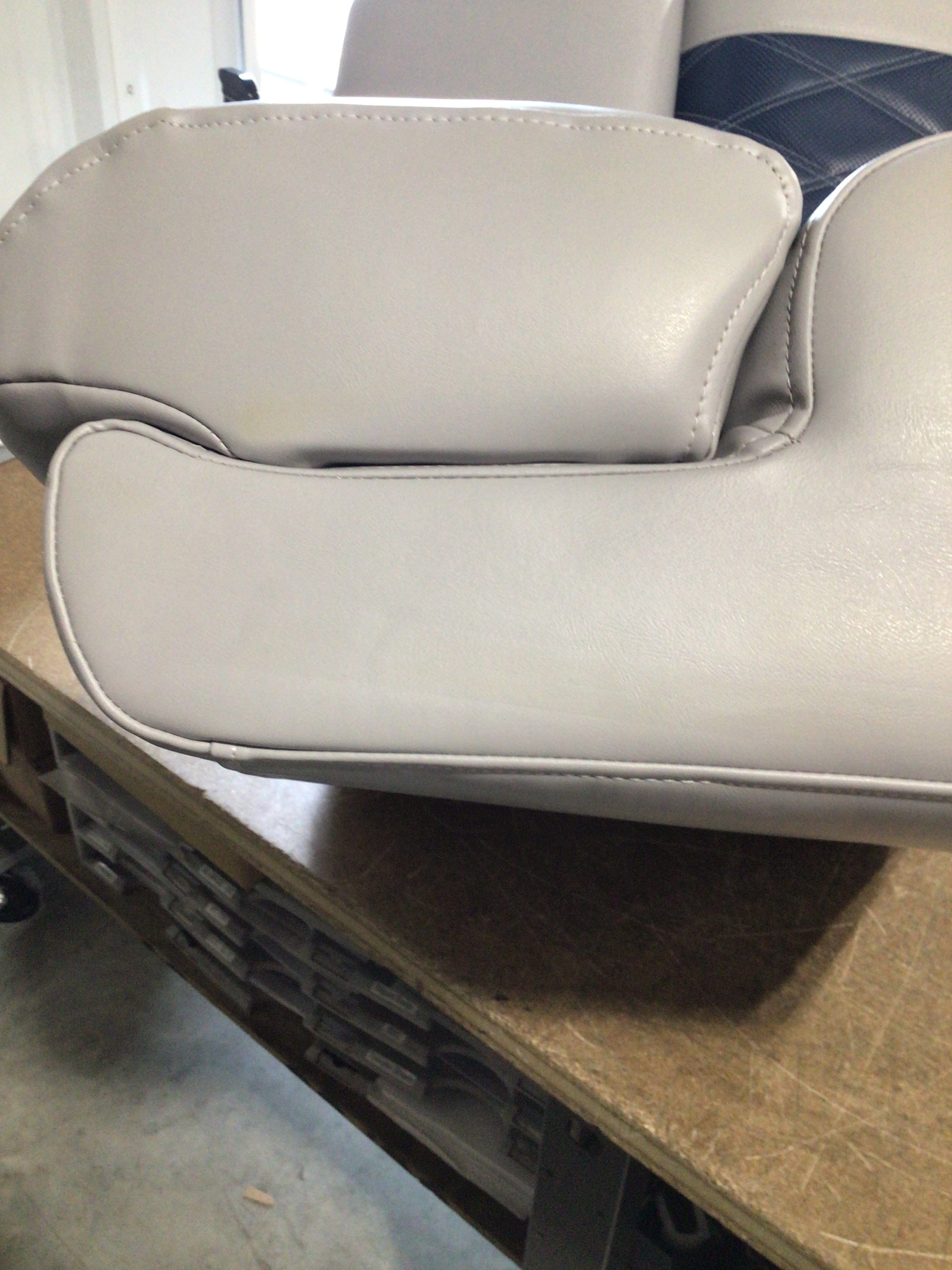 CLEARANCE ITEM CL-B449 & B454 | 28" Corner Luxury Pontoon Boat Seats | KL28-503