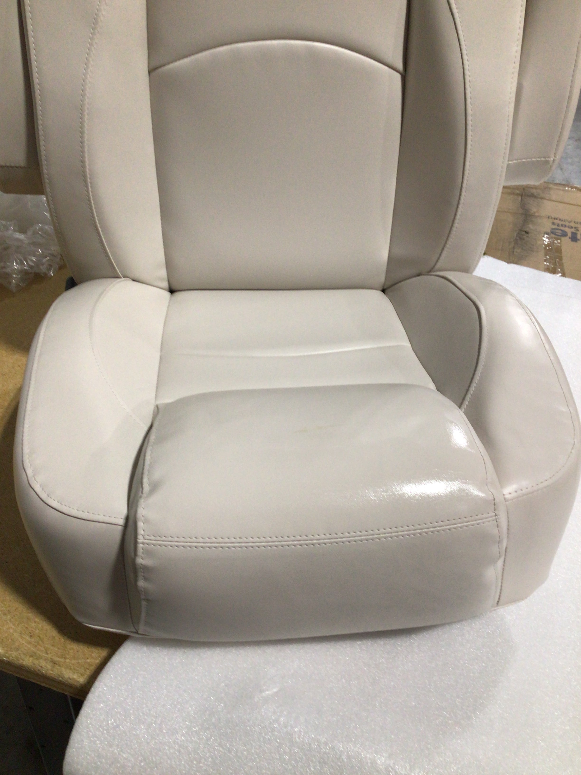 CLEARANCE ITEM CL-B581 | Reclining Pontoon Captain's Chair | RCL-IVORY