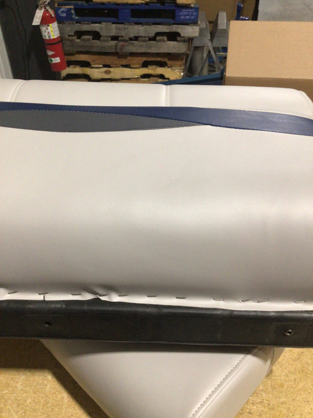 CLEARANCE ITEM CL-B696 | 28" Premium Pontoon Boat Seats | KP275-300