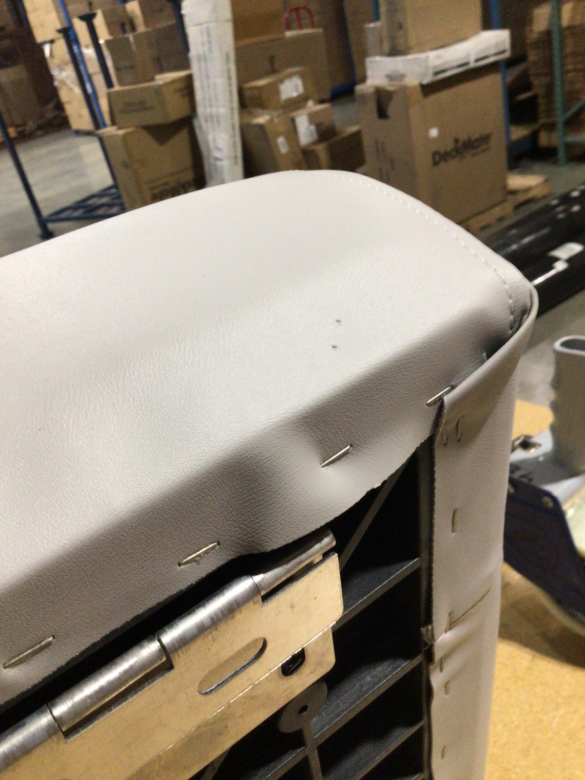 CLEARANCE ITEM CL-B864 | 38" Classic Pontoon Seats | KC38-200