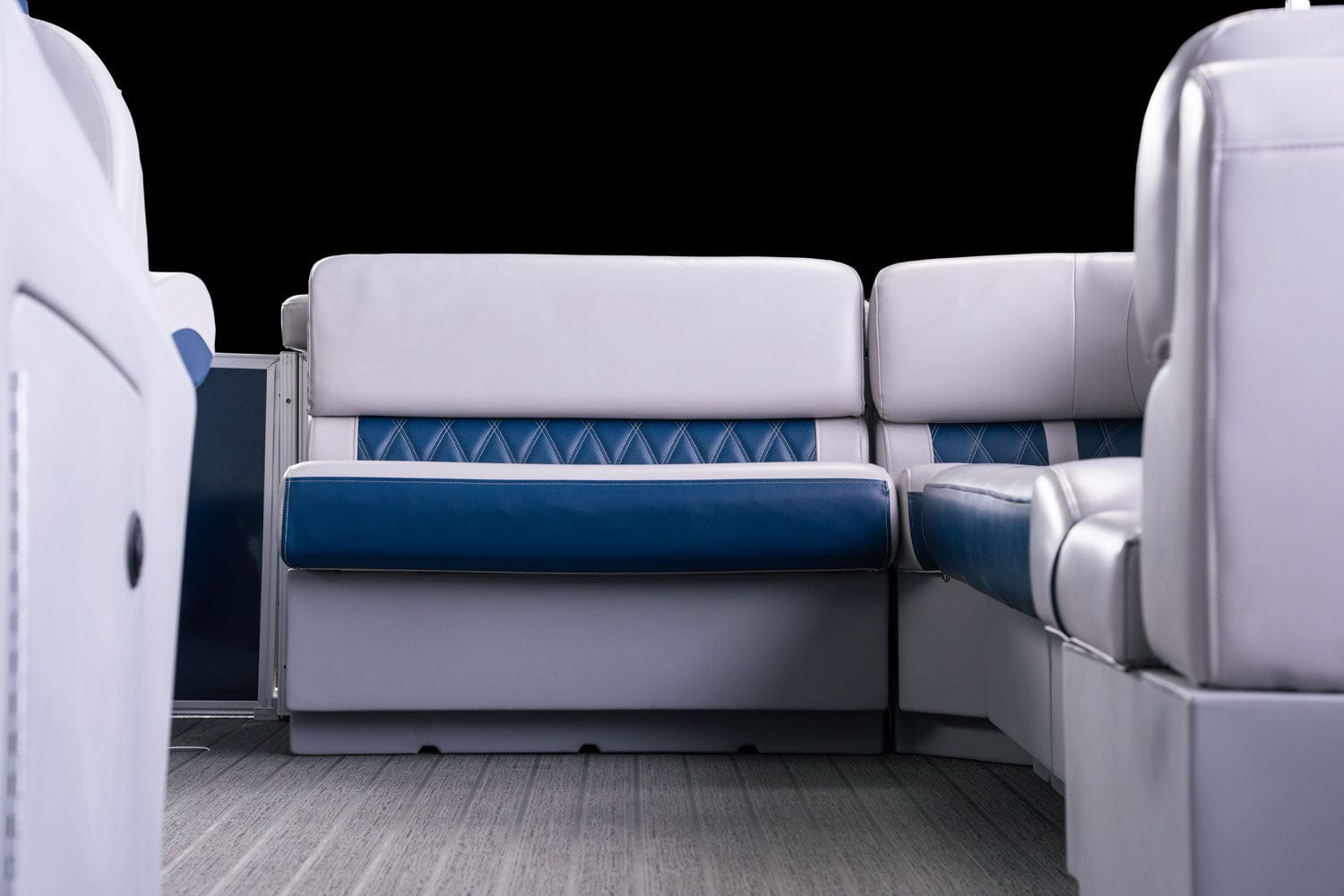 28" Corner Luxury Pontoon Boat Seats