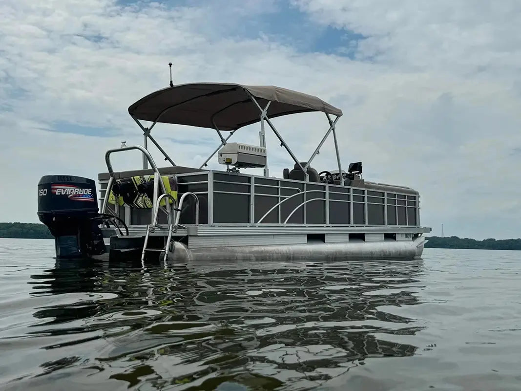 Pontoon boat after image